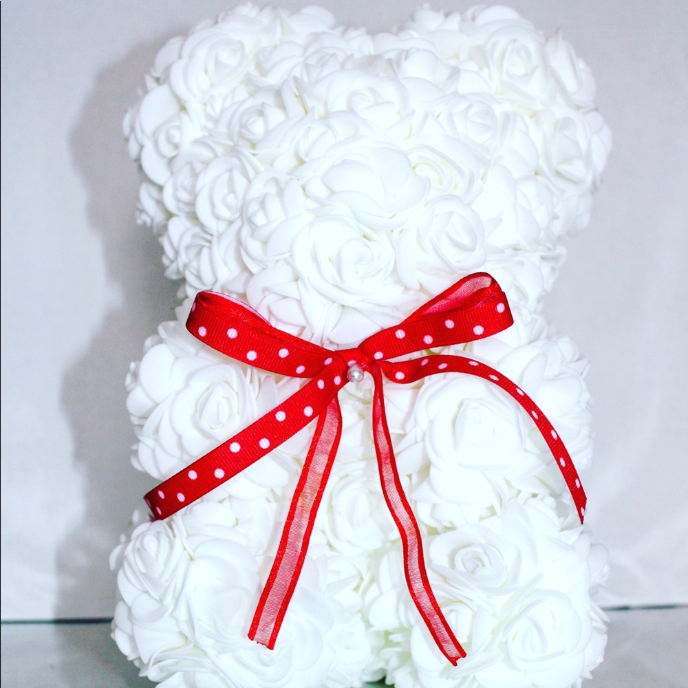 Whote flower bear for gifting or decoration! ✨❤️